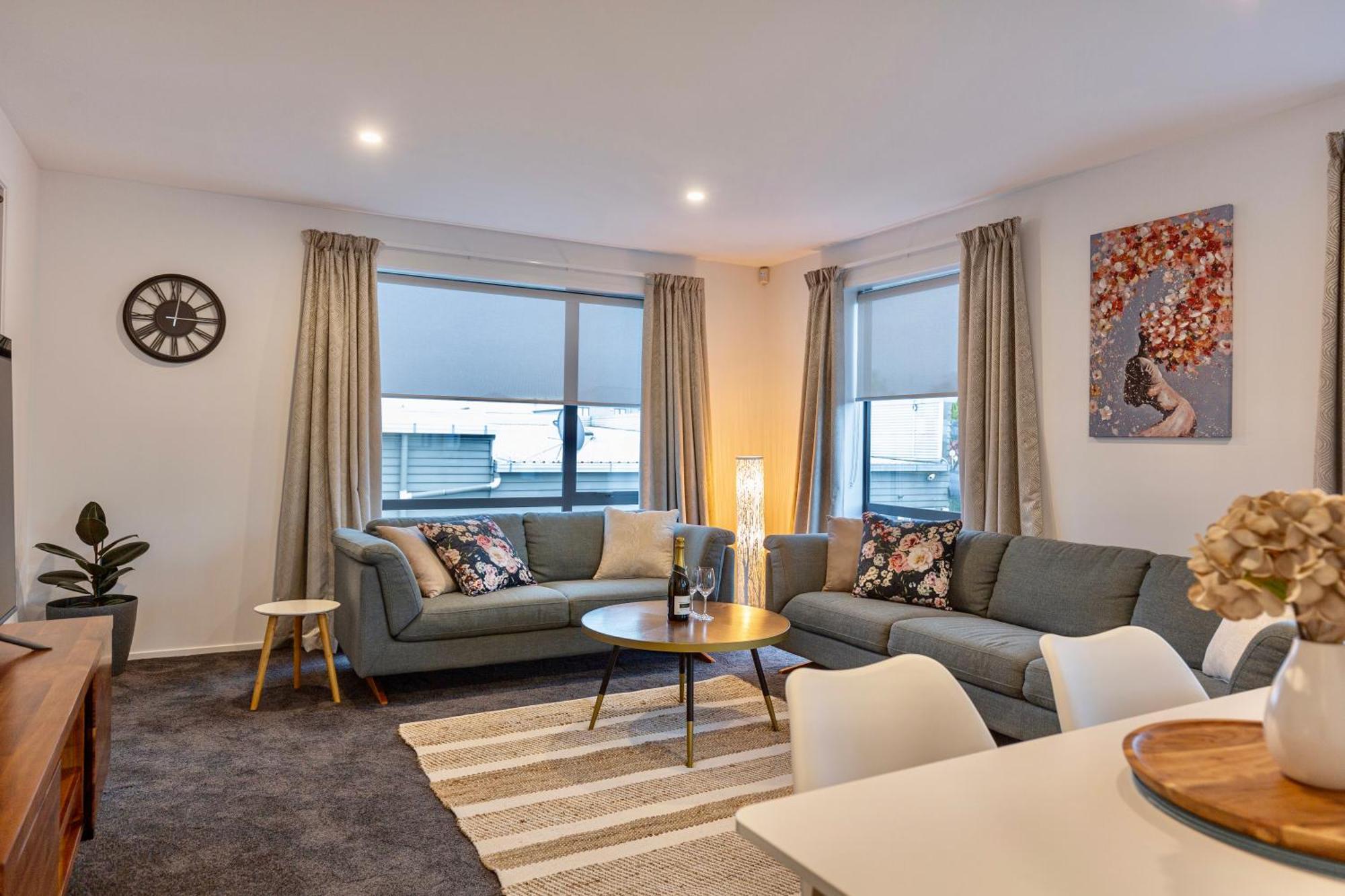 Stylish City Apartment On Bealey Christchurch Exterior photo